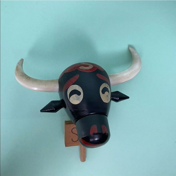 Vintage Salt And Pepper Shakers Wooden Folk Art Style Oxen Cattle Steer Japan - Picture 5 of 12